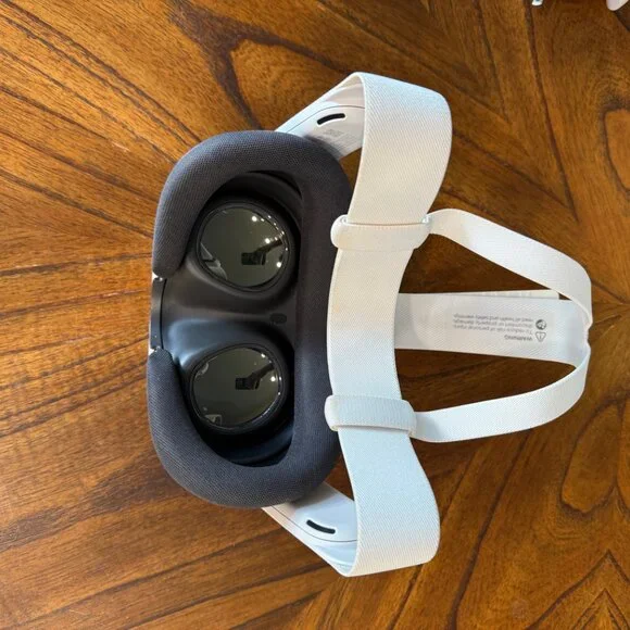 Meta Quest 3 512GB | VR Headset, Warranty through May 2027 - Picture 4 of 6